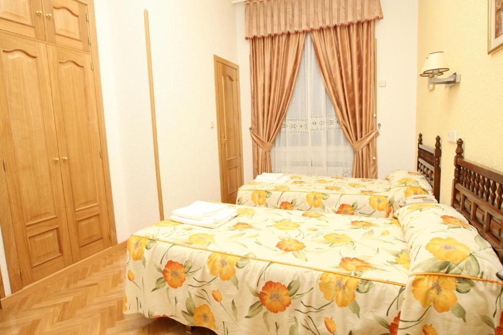 Hostal Biarritz Madrid Bilik gambar