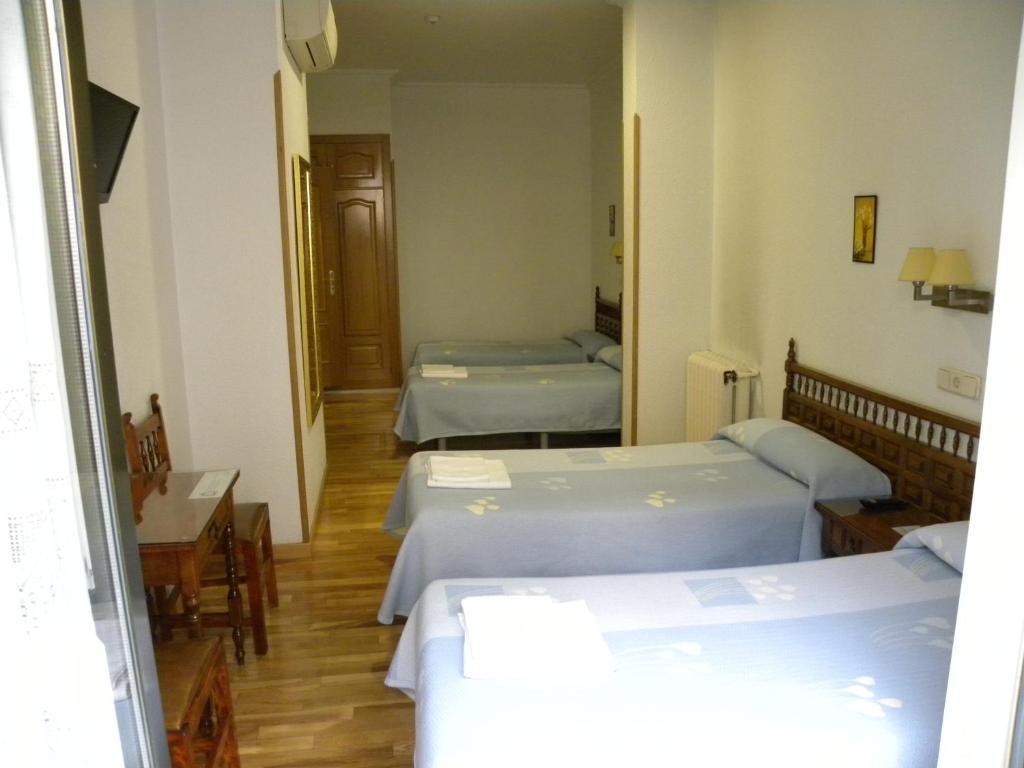 Hostal Biarritz Madrid Bilik gambar