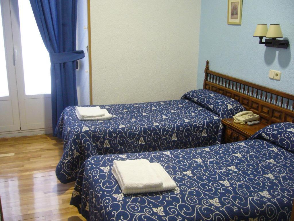 Hostal Biarritz Madrid Bilik gambar